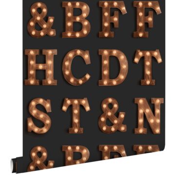 carta da parati lettere luminose in legno – marquee nero e marrone seppia di ESTAhome
