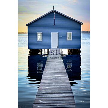fotomurale casa al mare blu, grigio e rosso di sera di ESTAhome